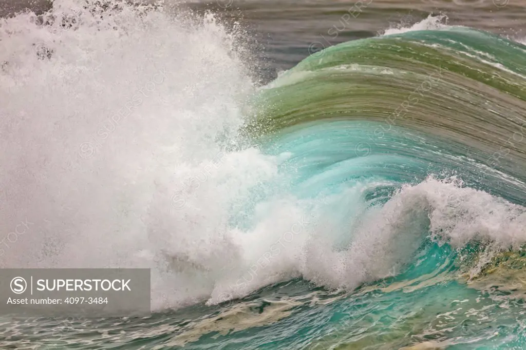 Waves breaking in the ocean, Oneloa Bay, Maui, Hawaii, USA