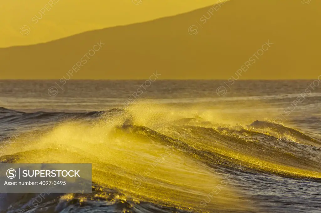 Waves breaking in the ocean, Lanai, Maui, Hawaii, USA