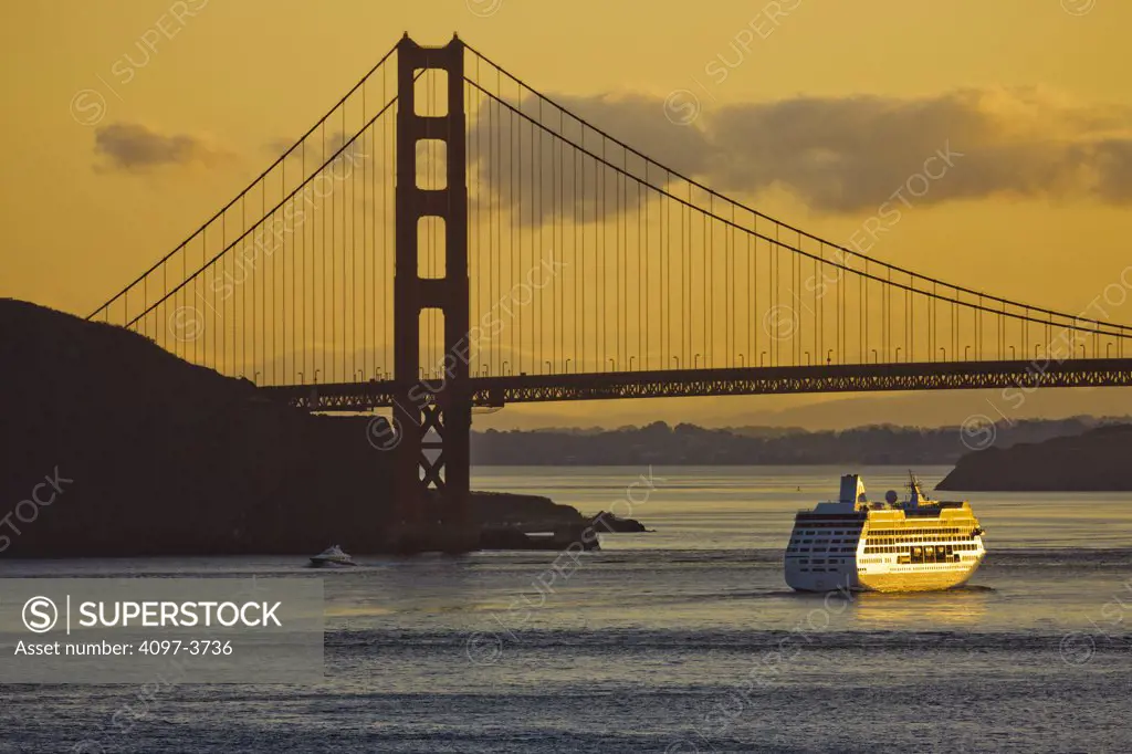Cruise ship passing under the Golden Gate Bridge, San Francisco Bay, San Francisco, California, USA