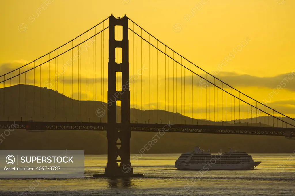 Cruise ship near the Golden Gate Bridge, San Francisco Bay, San Francisco, California, USA