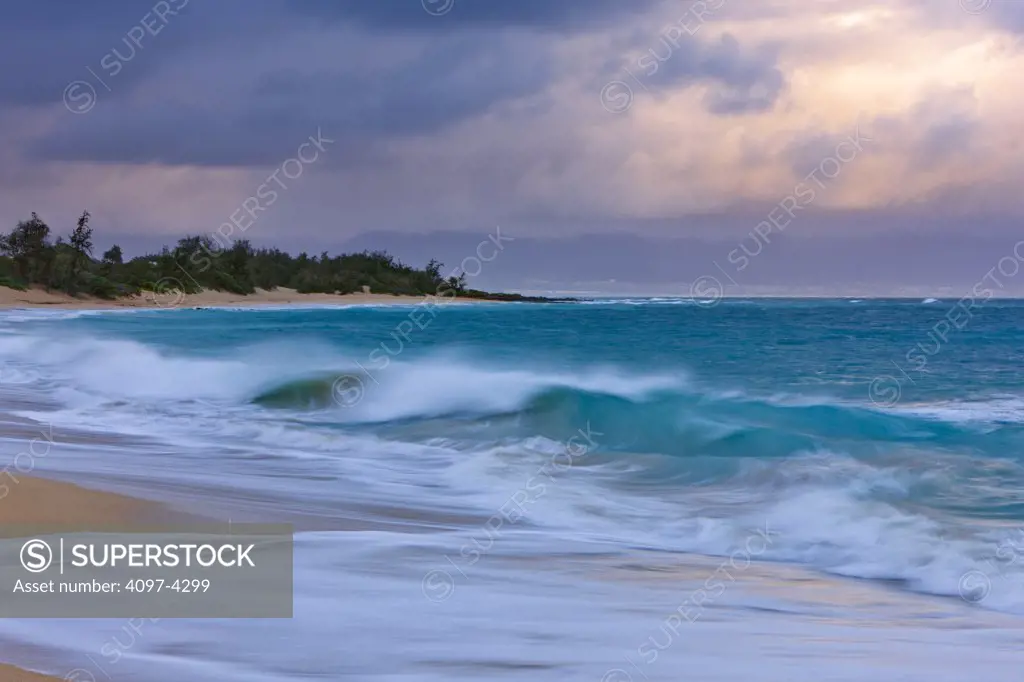 Tides on the beach, Baldwin Beach, Maui, Hawaii, USA