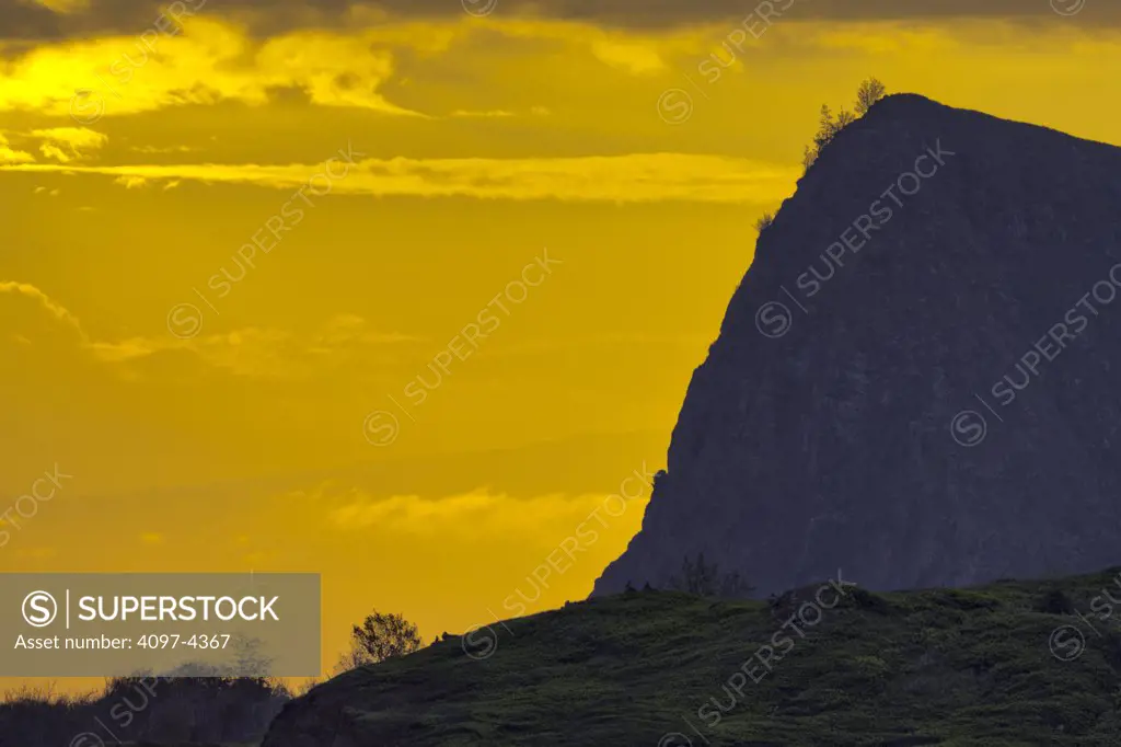 Mountain at sunset, Poelua Bay, North Coast, Maui, Hawaii, USA