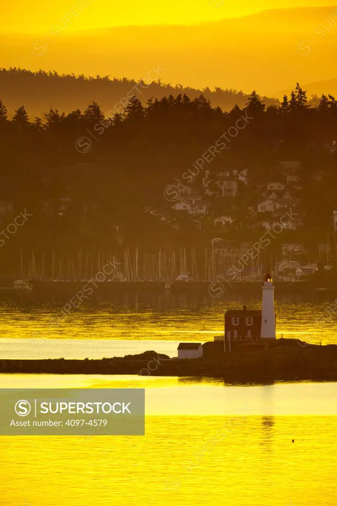 Canada, Vancouver Island, Fisgard Lighthouse at sunrise