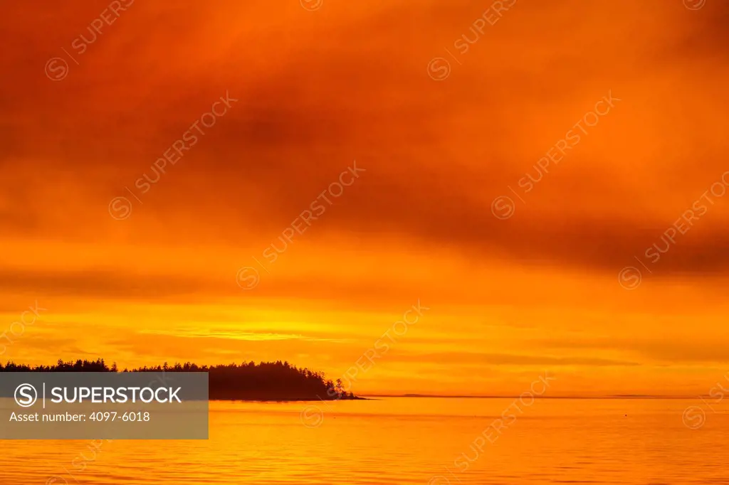 Canada, British Columbia, Vancouver Island, Mistaken Island at sunset