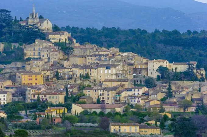 Hill town of Bonnieux at dusk, Provence, France