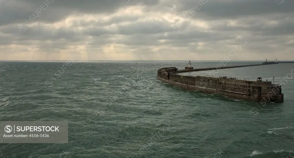 United Kingdom, Port of Dover jetty and English Channel