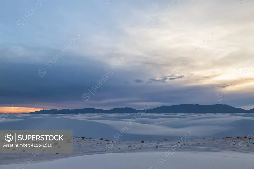 USA, New Mexico, White Sands National Monument, San Andreas Mountains, Evening light over mountains