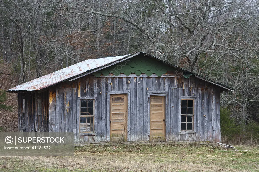 Abandoned barn, Ozark Mountains, Arkansas, USA