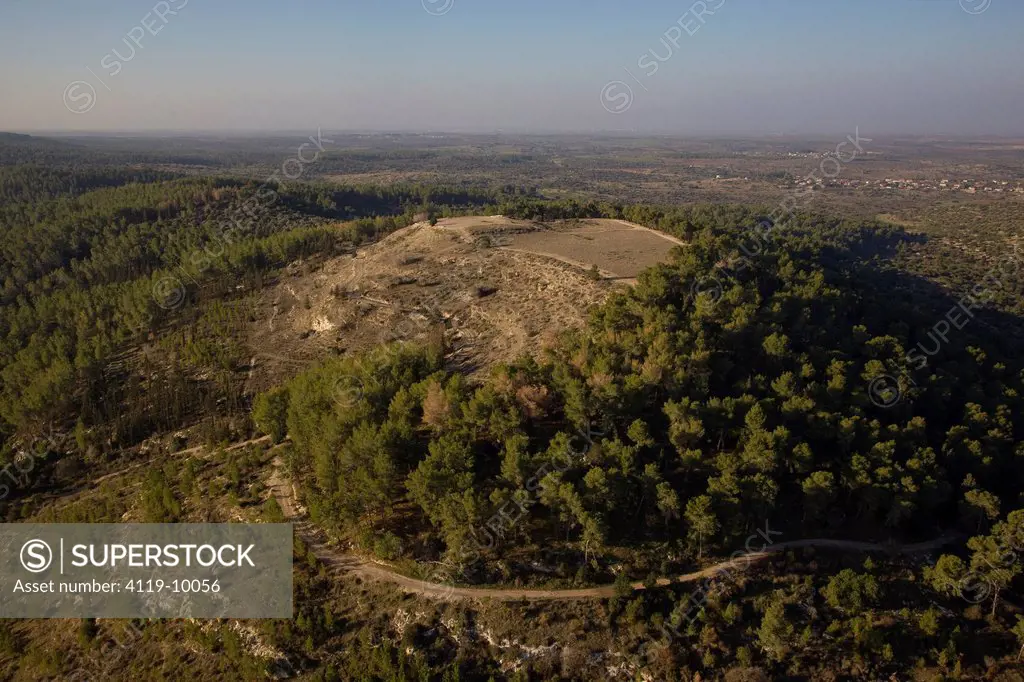 An aerial photo of Tel Azeka in the Ella Valley