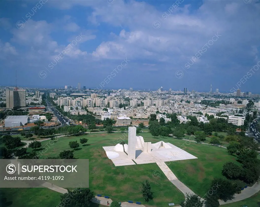 Aerial photograph of a statue in the Edith Wolfson Park in Tel Aviv