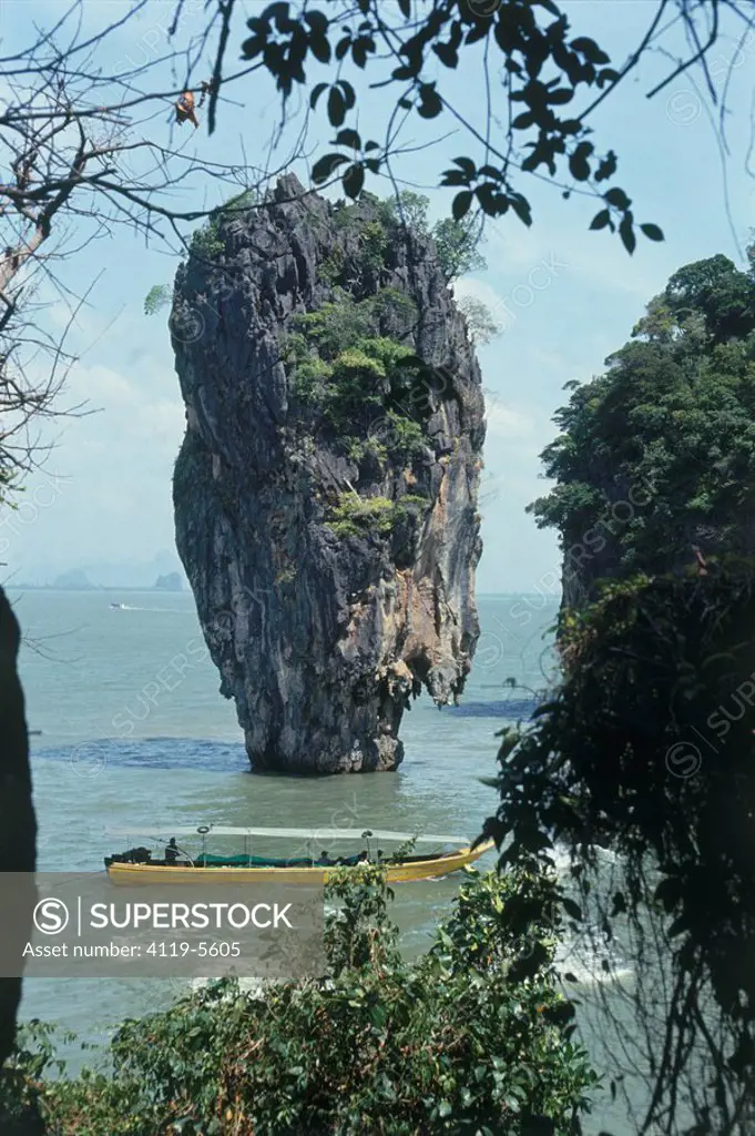 Photograph of a giant cliff in one of Thailnad´s shores
