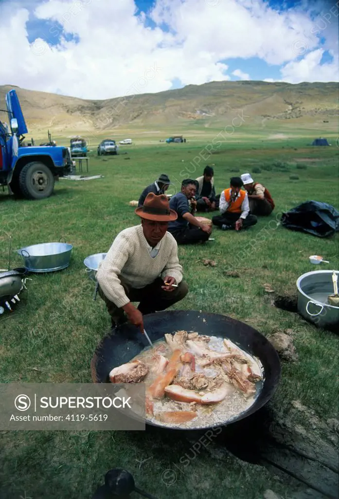 Photograph of lunchtime in Tibet
