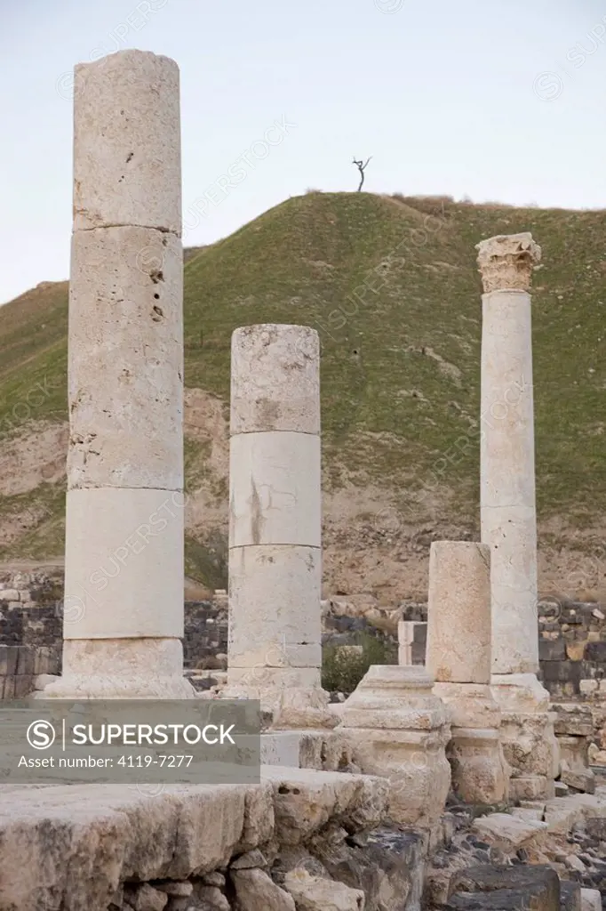 Photograph of the ruins of the Roman city of Beit Shean in the Jordan valley