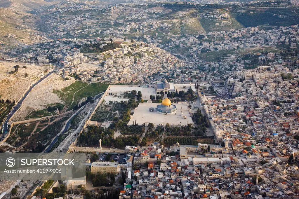 Aerial photograph of the temple mount and the Dome of the Rock in the old city of Jerusalem