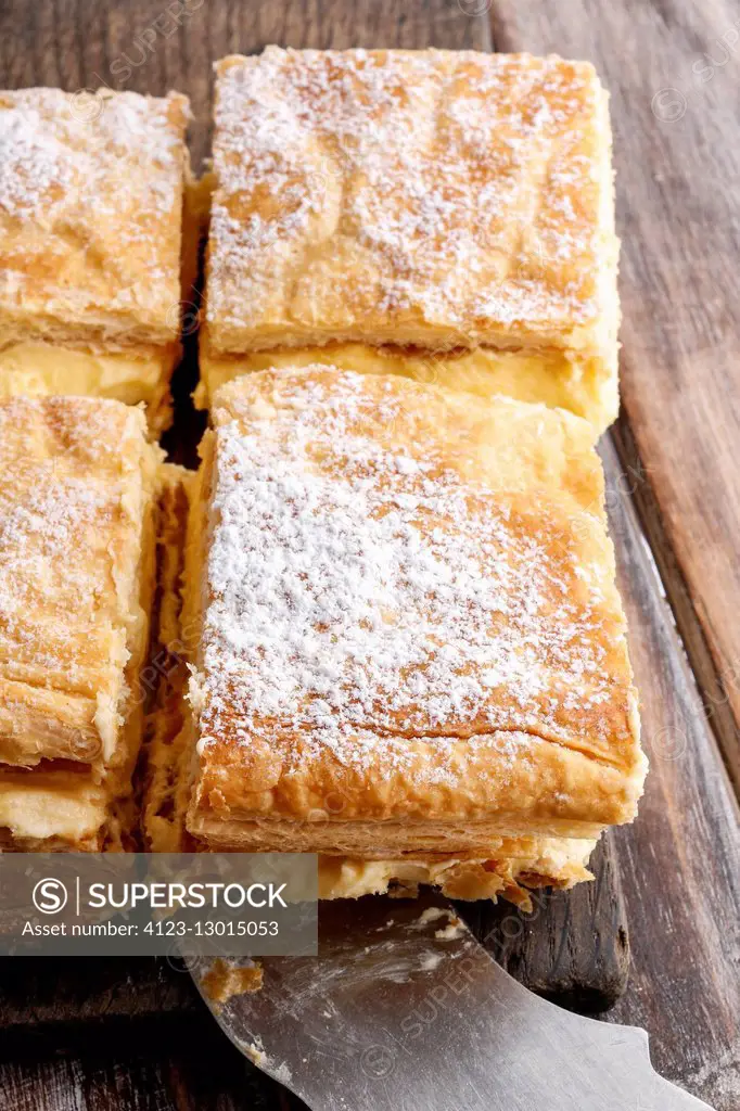 A Polish cream pie made of two layers of puff pastry, filled with whipped cream. Party dessert