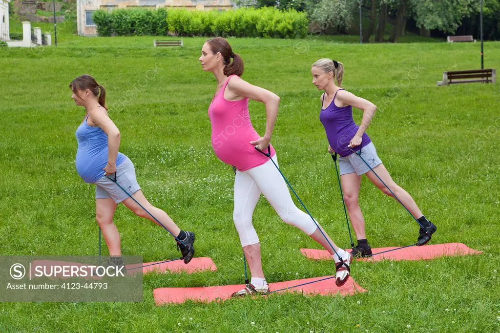 Pregnancy exercise classes at the park.