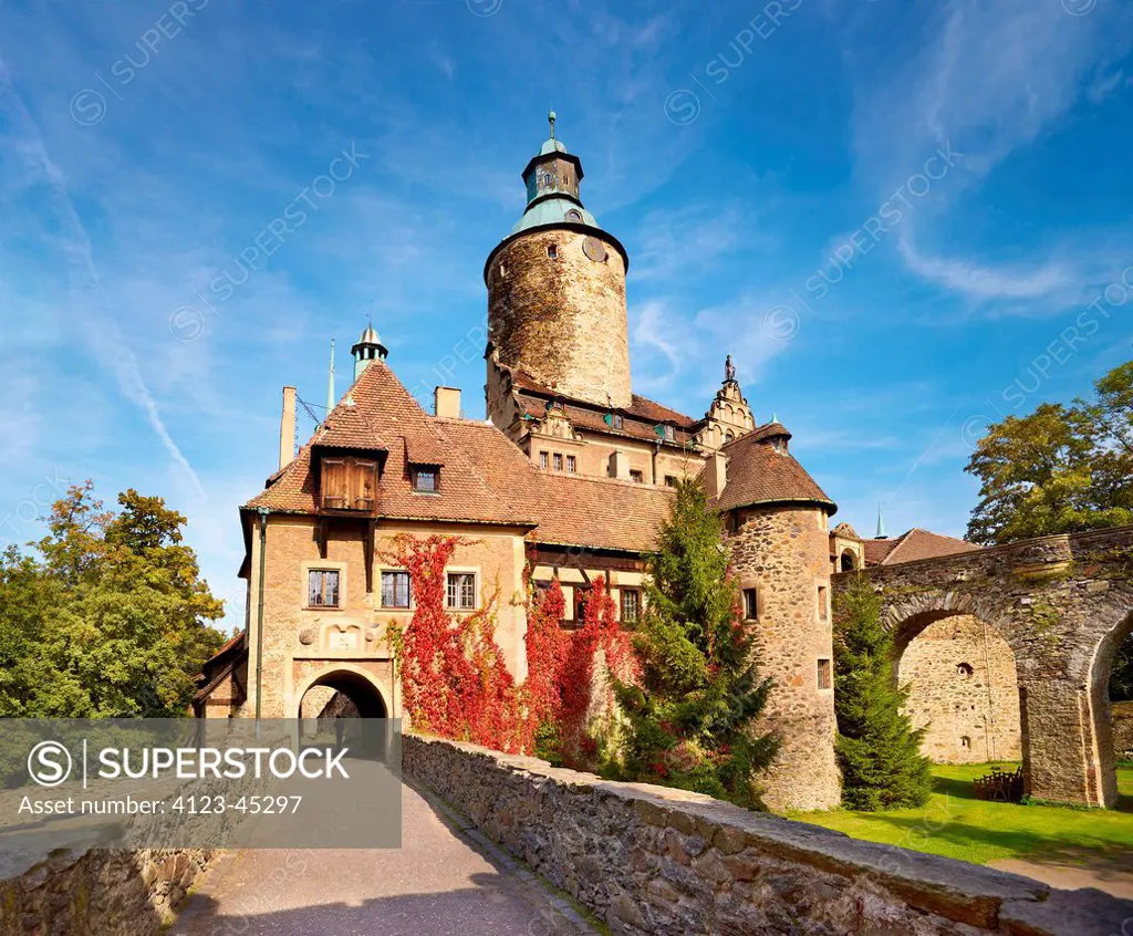 Poland, Lower Silesia Province, Sucha. Czoch Castle, Lesnianskie Lake.