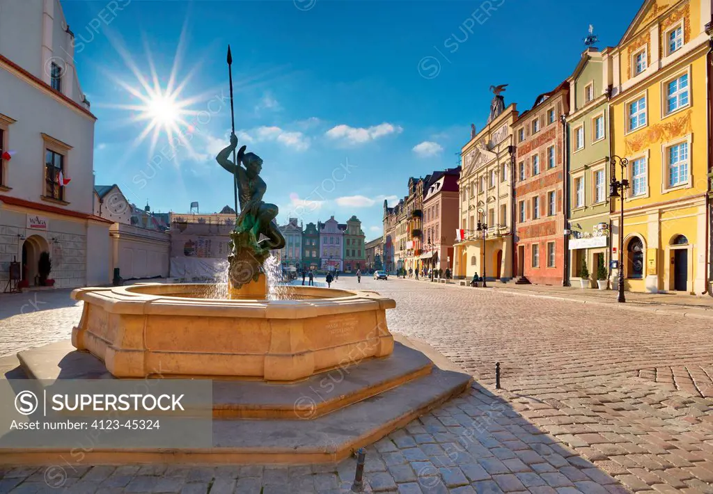 Poland, Wielkopolskie Province, Poznan. The Old Market Square, The Fountain of Mars.