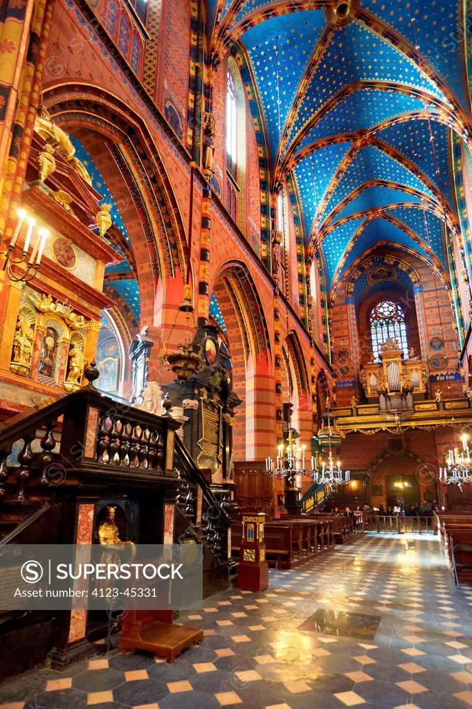 Poland, Malopolskie Province, Krakow. Marian church - nave and gothic vault.