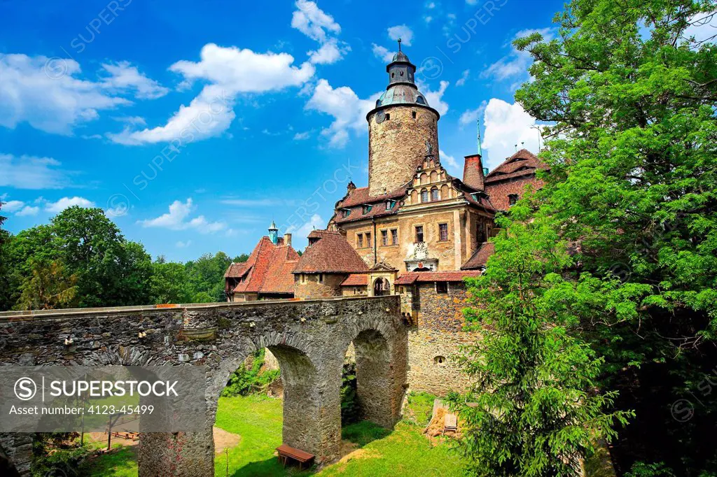 Poland, Lower Silesia Province, Lesna. Czoch Castle.