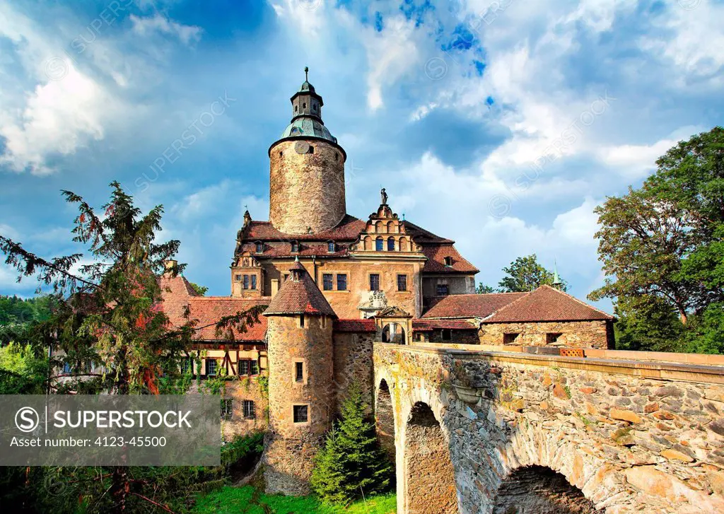 Poland, Lower Silesia Province, Lesna. Czoch Castle.