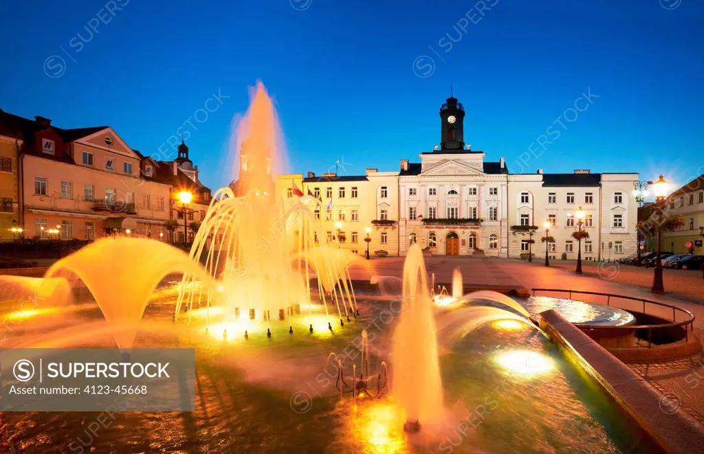 Poland, Mazovia Province, Plock. Market Square, Aphrodite fountain, town hall.