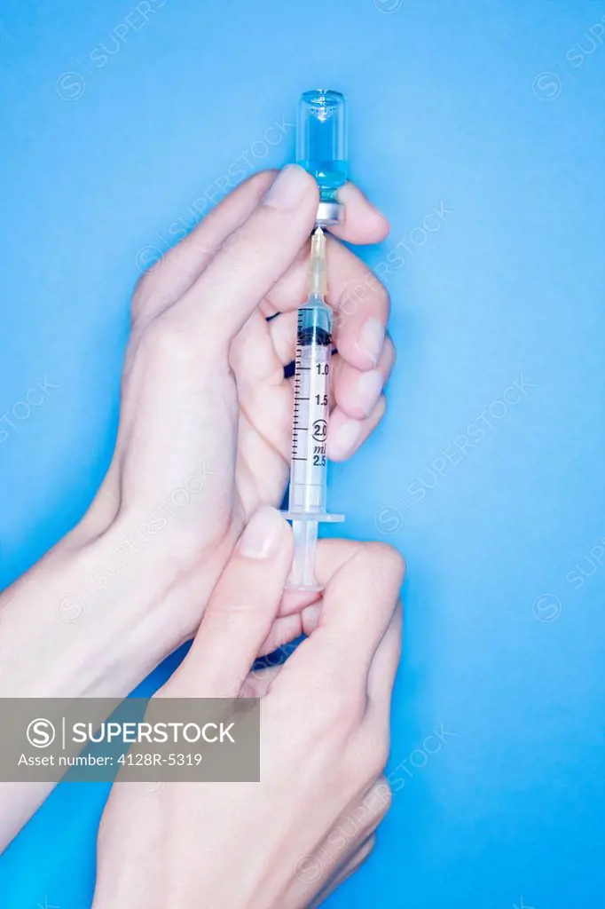 Filling syringe.