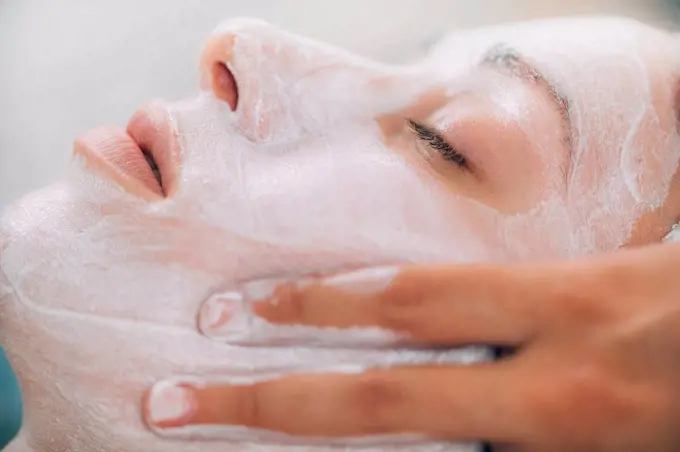 Rejuvenating facial skin mask treatment