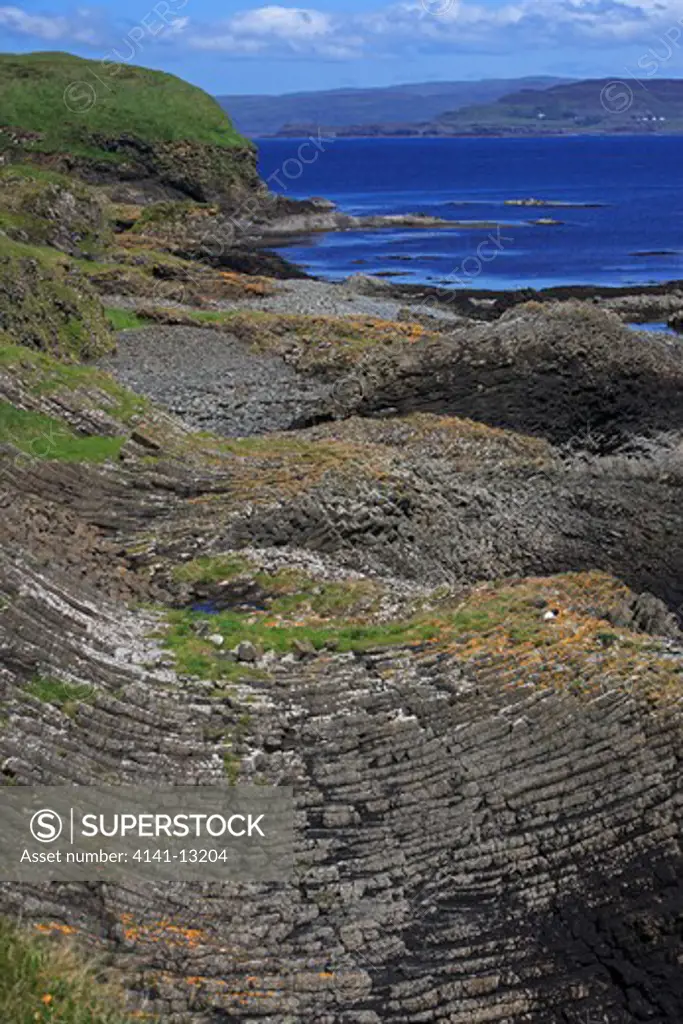 basalt rock formations isle of staffa, mull, scotland