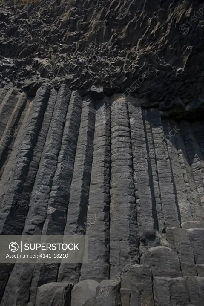 basalt columns fingal's cave, isle of staffa. off mull, argyll and bute, scotland