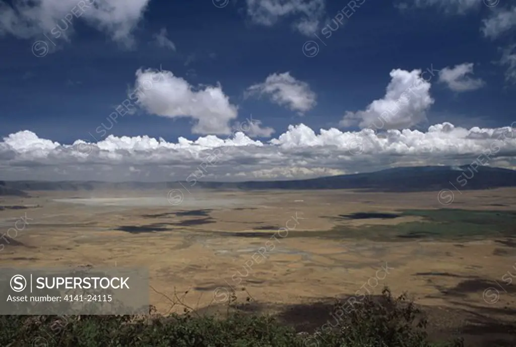 ngorongoro crater tanzania 