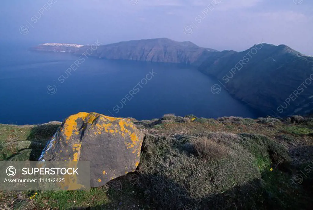 volcanic crater santorini, greece volcanic activity 