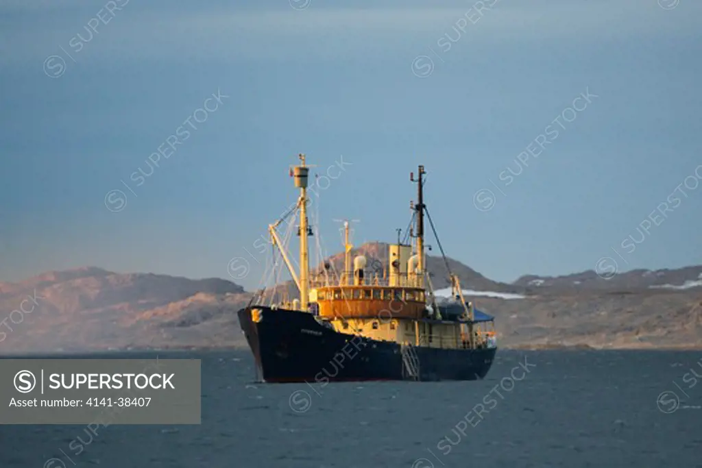 mv stockholm icebreaking cruise vessel date: 10.12.2008 ref: zb486_126122_0071 compulsory credit: nhpa/photoshot 