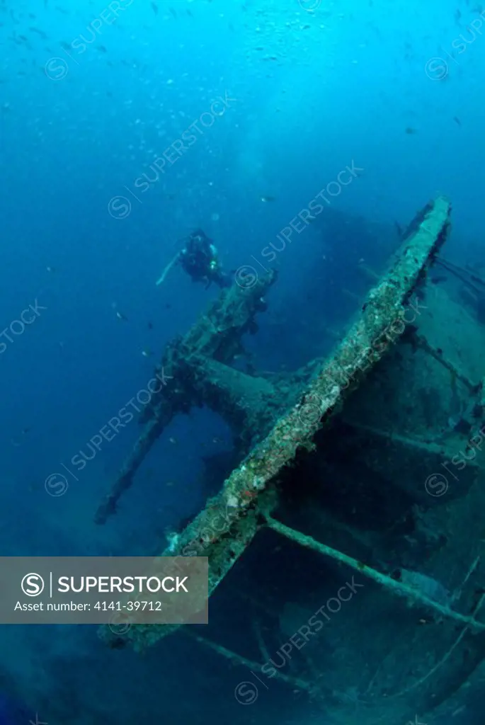 the stern gun of the thistlegorm in the red sea date: 28.10.2008 ref: zb783_123030_0051 compulsory credit: oceans-image/photoshot 