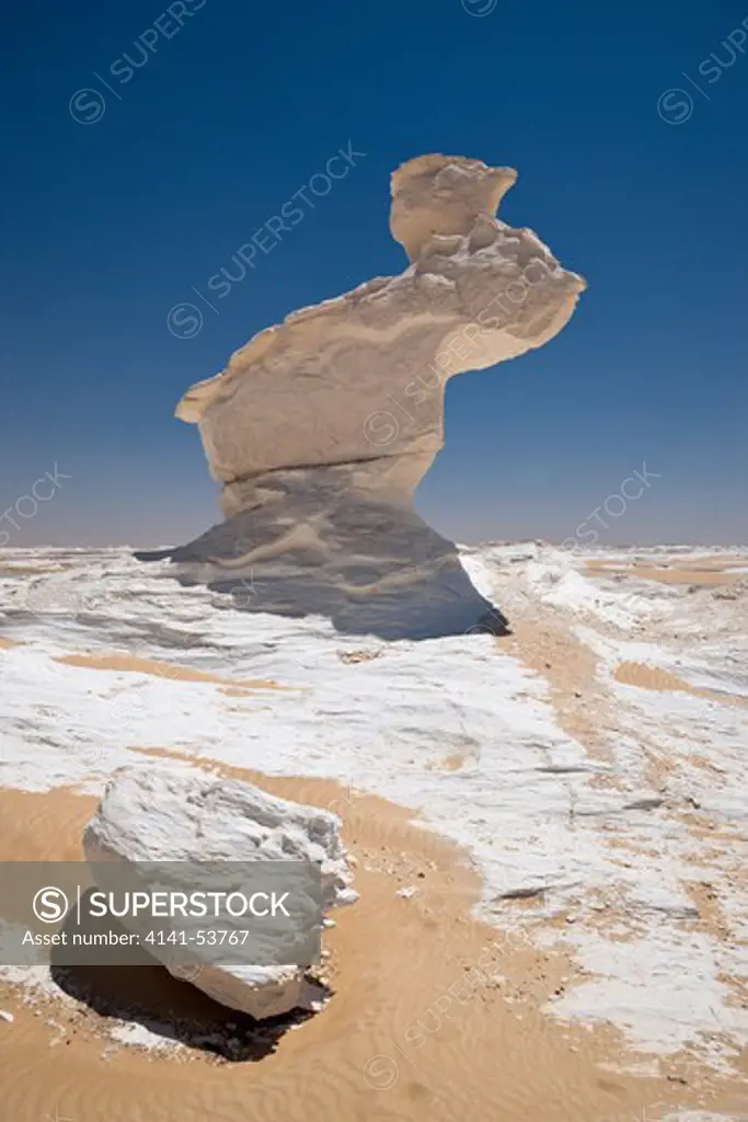 Formations And Figures Of Lime Stone In White Desert National Park, Libyan Desert, Egypt