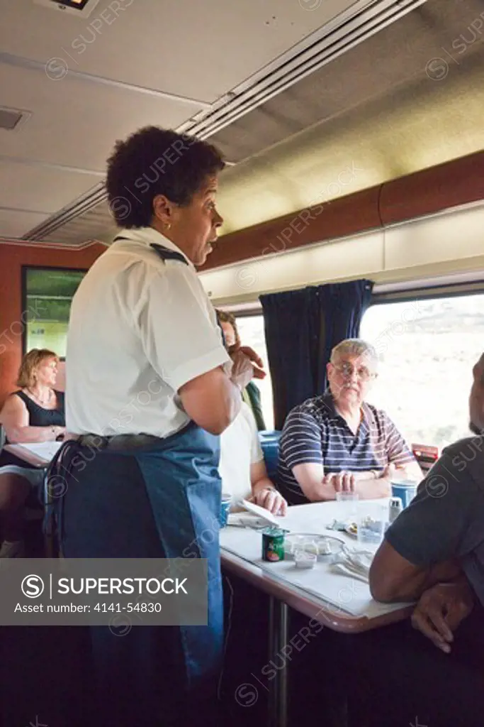 Breakfast In The Dining Car Of The Amtrak Empire Builder, Usa, Empire_Builder-321