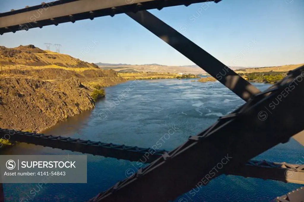 Crossing The Columbia River On A Railroad Bridge Near Wenatchee In Eastern Washington State, Viewed From The Amtrak Empire Builder, Usa, Empire_Builder-381