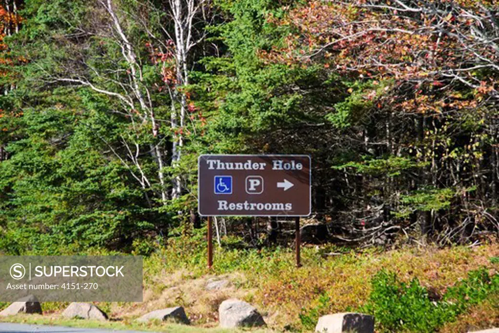 USA, Maine, Acadia National Park, Rest stop sign
