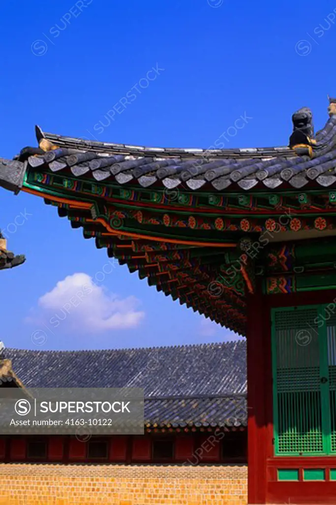 KOREA, SEOUL, KYUNGBOK ROYAL PALACE, MANCH-UNJON HALL, DETAIL