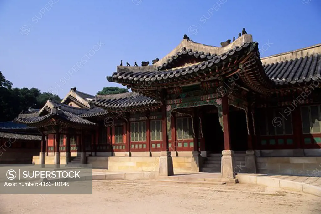 ASIA, KOREA, SEOUL, CH'ANG DOKKUNG PALACE