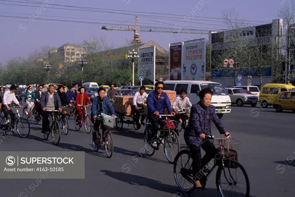 CHINA, BEIJING, STREET SCENE WITH BICYCLES