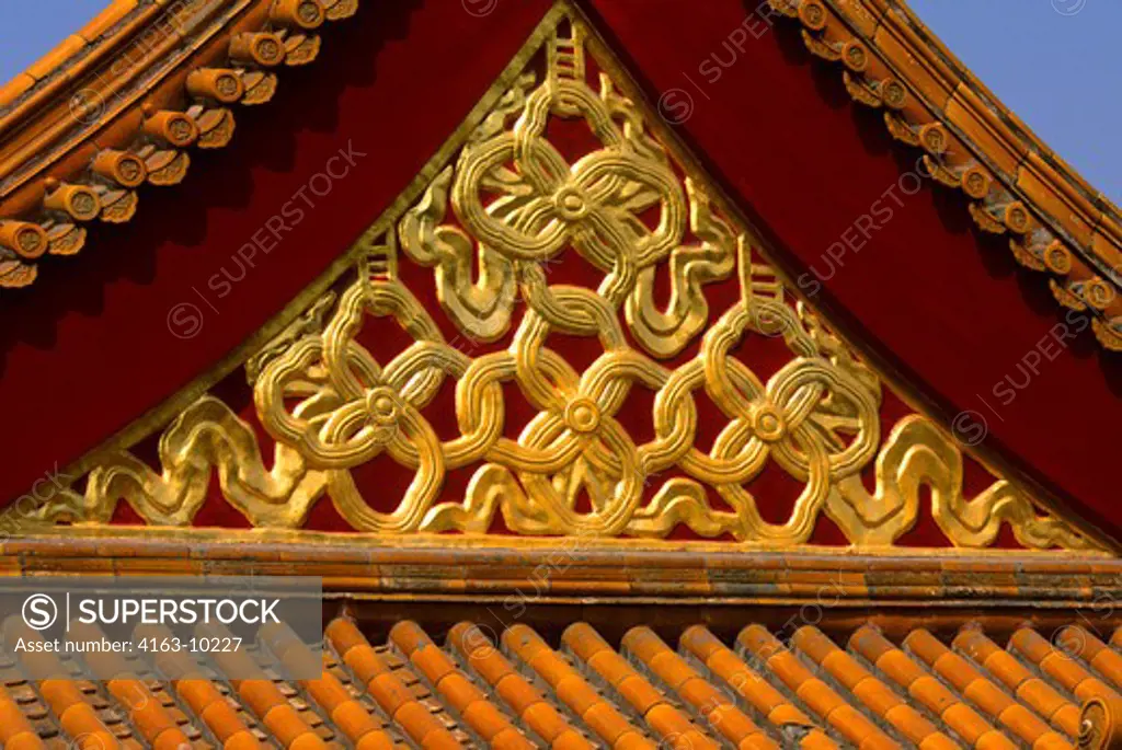 CHINA, BEIJING, FORBIDDEN CITY, CLOSE UP OF ARCHITECTURE