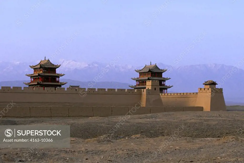 CHINA, GANSU PROVINCE, JIAYUGUAN, MING FORTRESS (1372) WESTERN LIMIT OF THE GREAT WALL,QILIAN MT