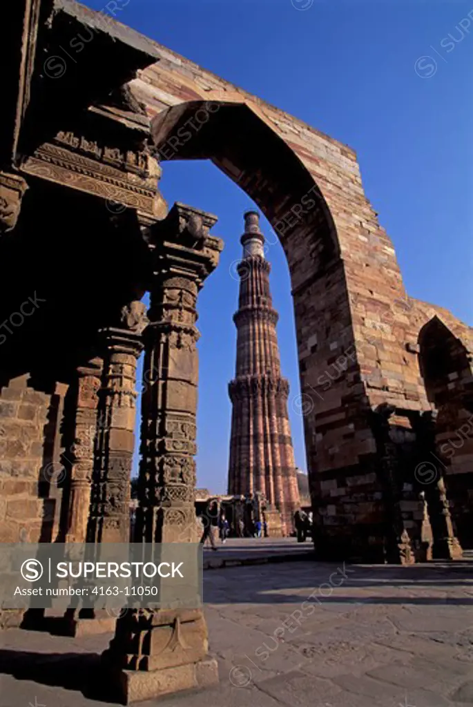 INDIA, DELHI, QUTUB MINAR, ERECTED 1199, (VICTORY TOWER)