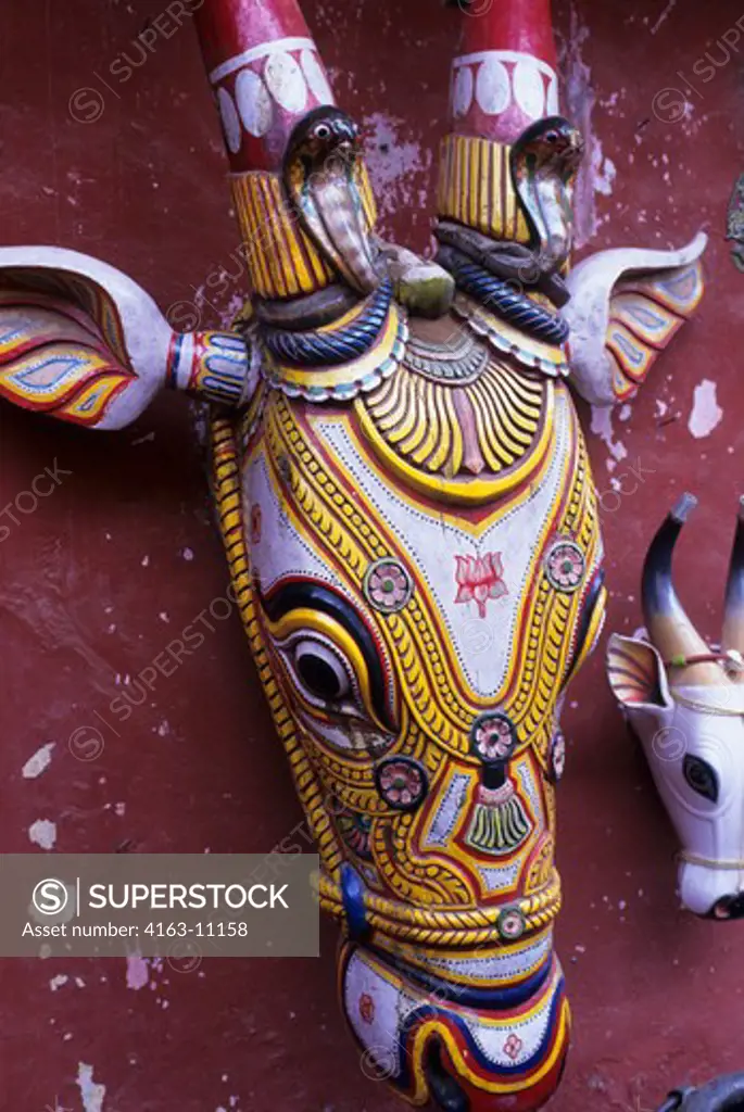 INDIA, COCHIN, JEW TOWN, CARVED COW HEAD