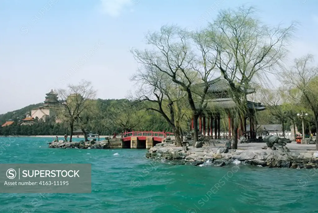 CHINA, BEIJING, SUMMER PALACE, LAKE WITH PAVILION