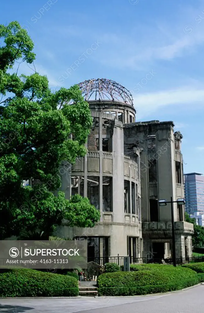 JAPAN, HIROSHIMA, A-BOMB DOME (WWII ATOMIC BOMB MEMORIAL)