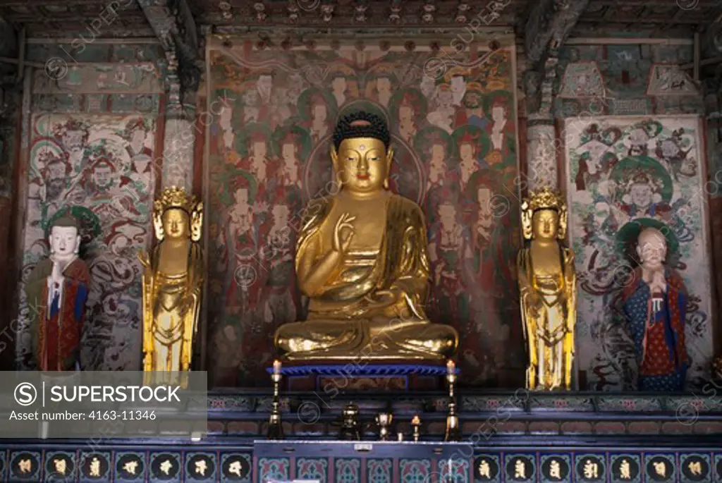 SOUTH KOREA, NEAR PUSAN, KYONGJU, PULGUKASA TEMPLE(BUDDHIST) 6TH CENTURY, GUILDED BUDDHA STATUE