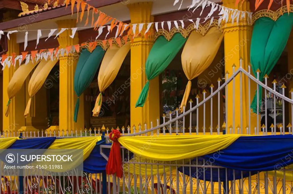 LAOS, VIENTIANE, TEMPLE DECORATED FOR MOON FESTIVAL