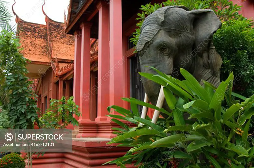 CAMBODIA, PHNOM PENH, NATIONAL MUSEUM, ELEPHANT STATUE